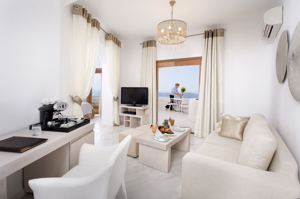 Gold Suites 39/74