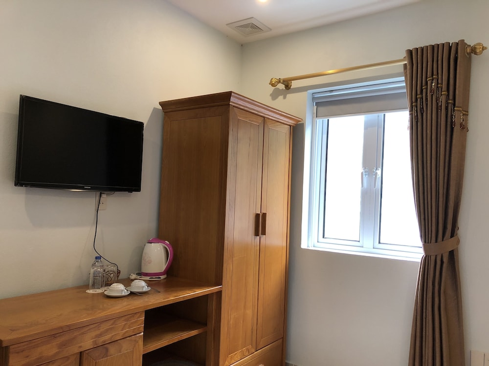 Chu Long Hotel 37/49