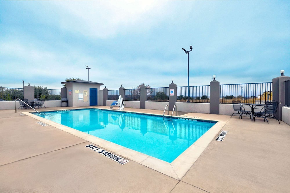 Motel6 Marble Falls, TX 48/51