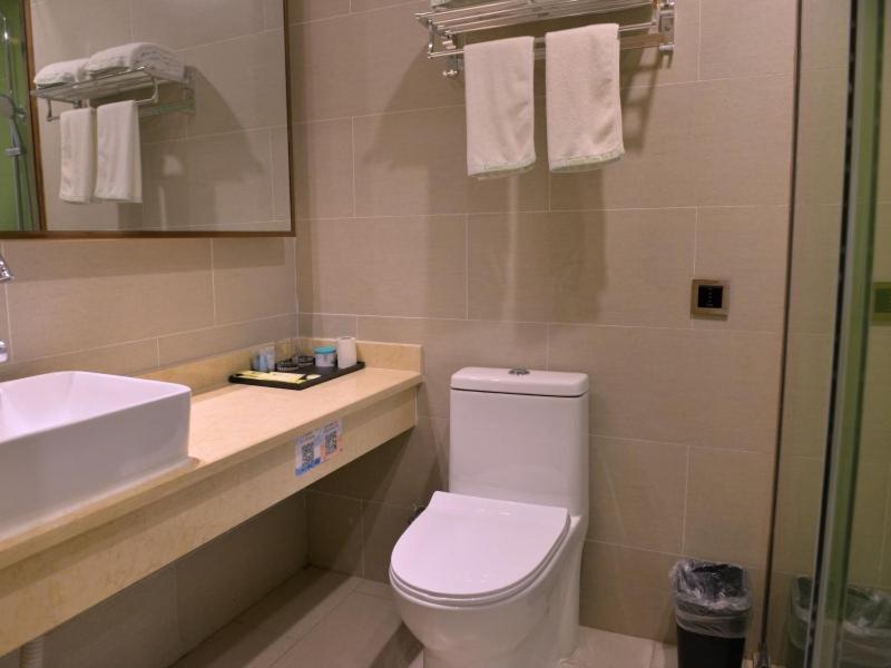 GreenTree Inn Luoyang Ruyang County Dujuan Avenue Hotel 17/18