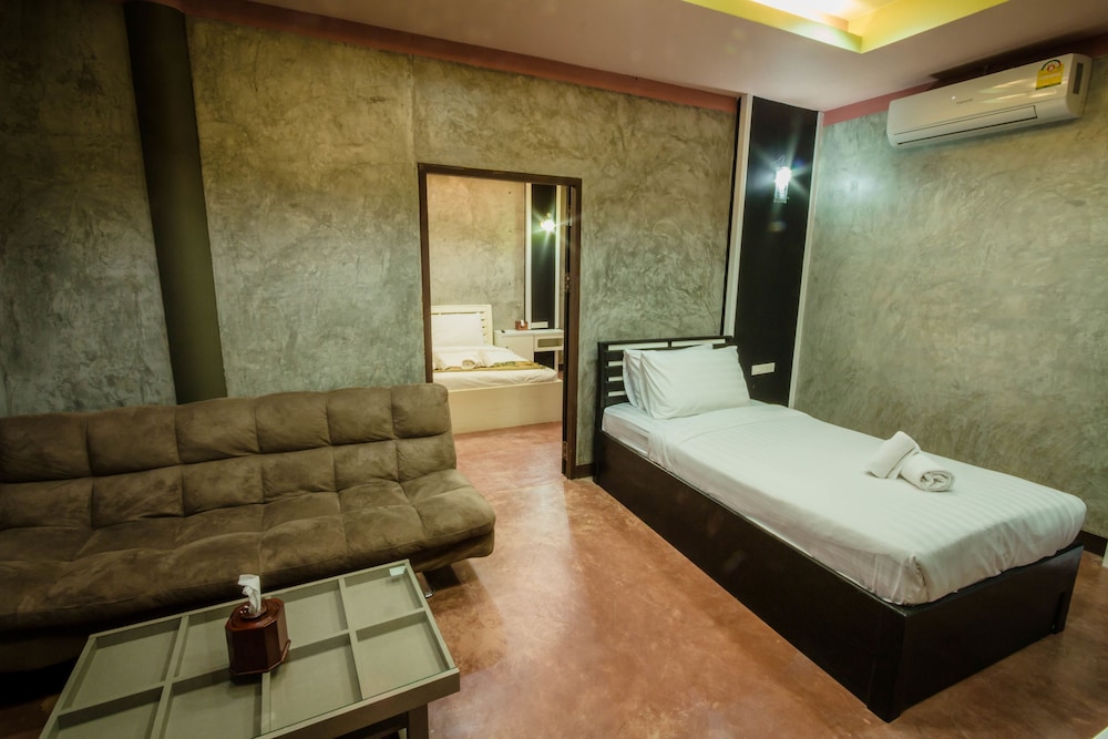 Riverpool Resort 24/50