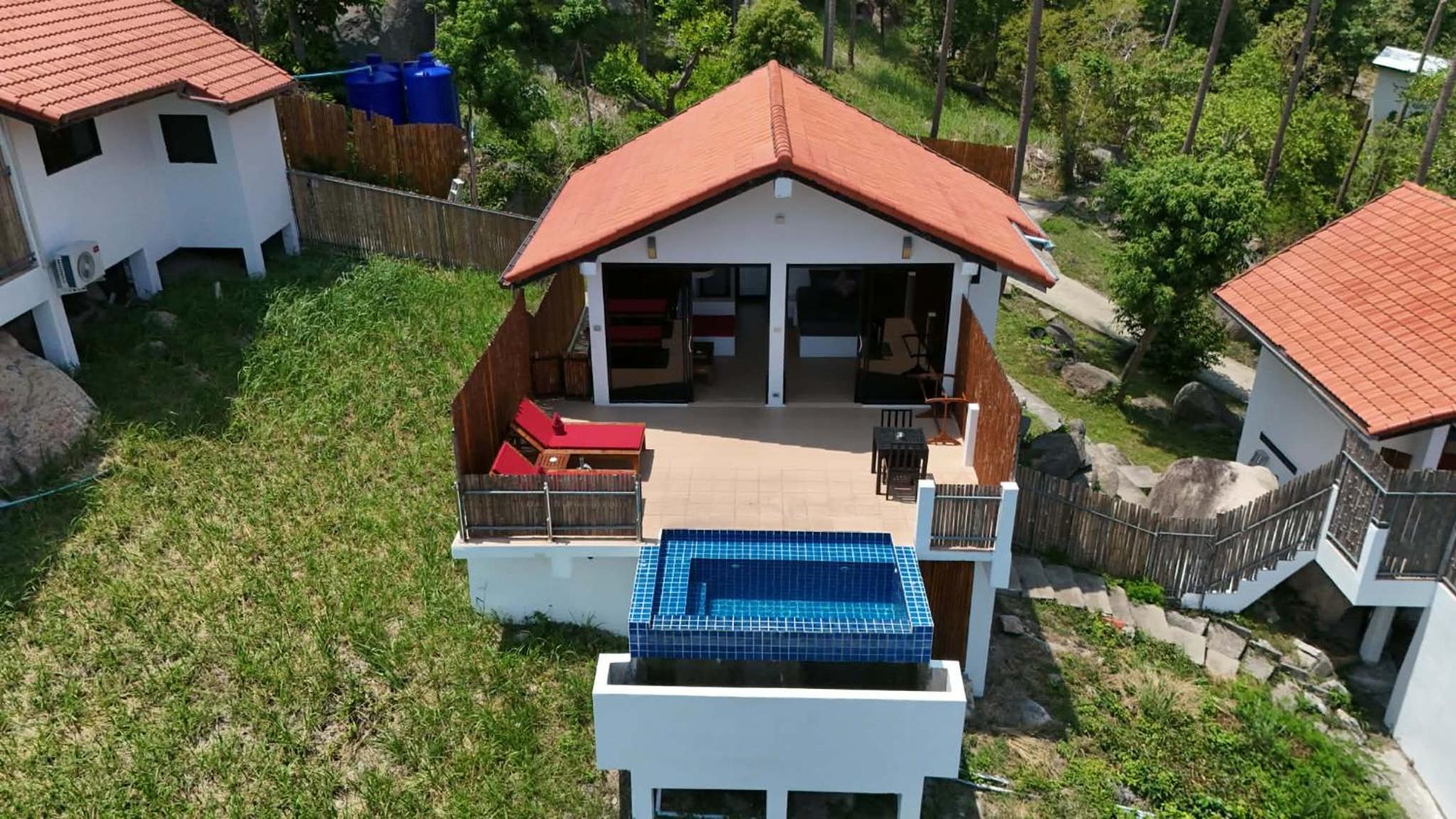 Karo Villas 19/21
