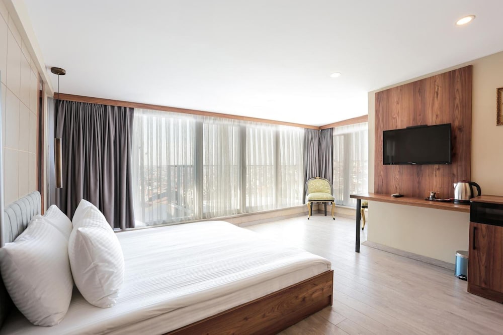 Arach Hotel Harbiye 37/73