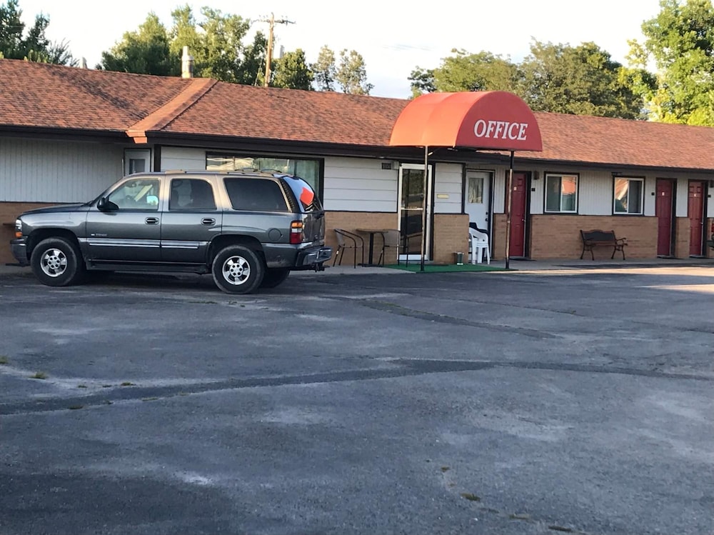Motel Grand 44/56