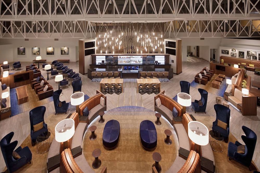 Nashville Airport Marriott 62/72