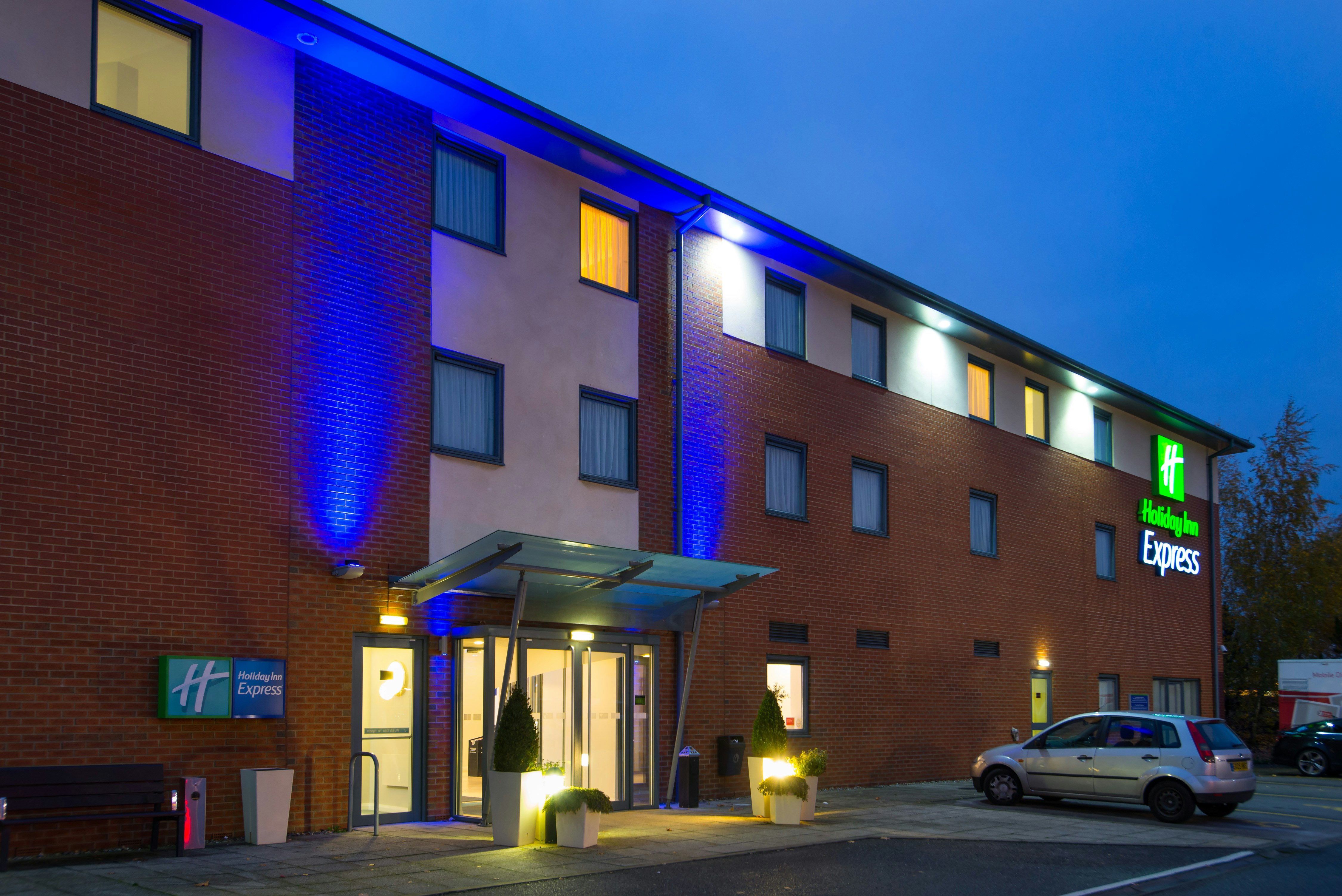 Holiday Inn Express Bedford 16/16