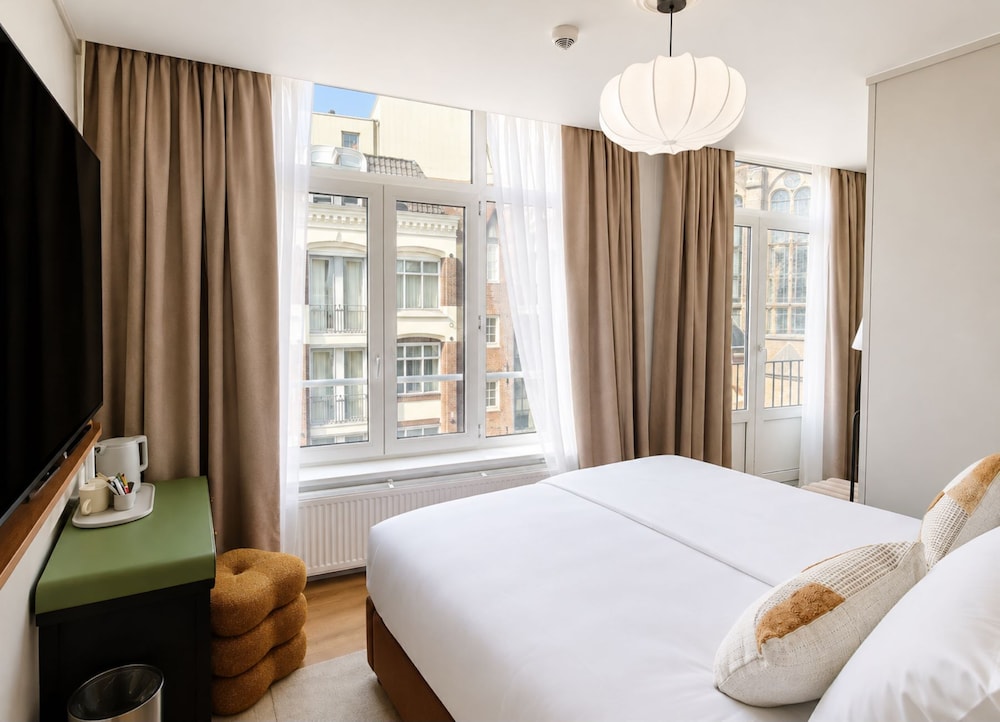 France Hotel Amsterdam 8/50