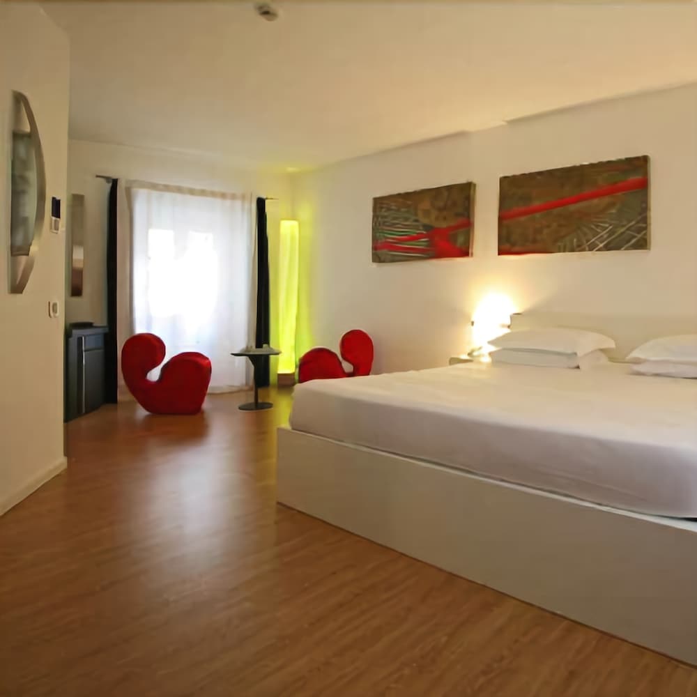 Urban Hotel Design 24/72