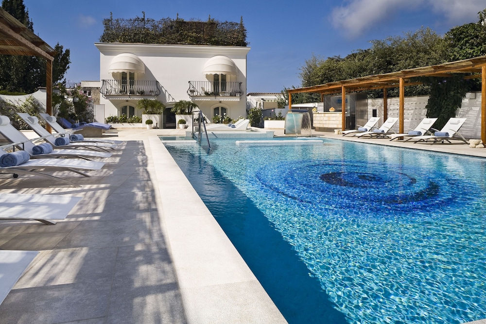Villa Blu Capri Hotel 58/68