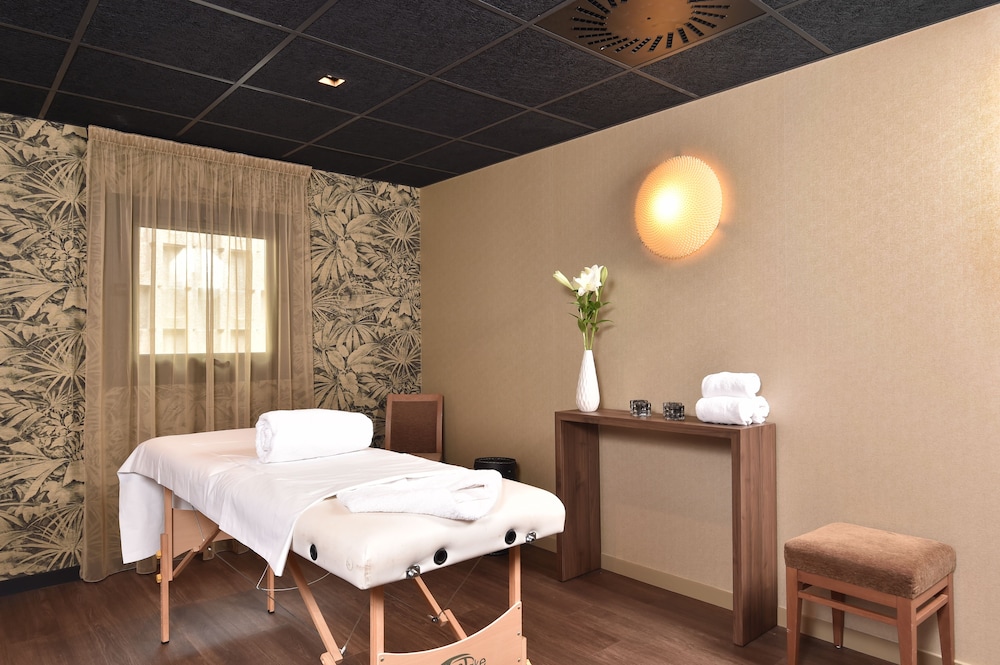 Oceania Saint Malo Hotel 24/55