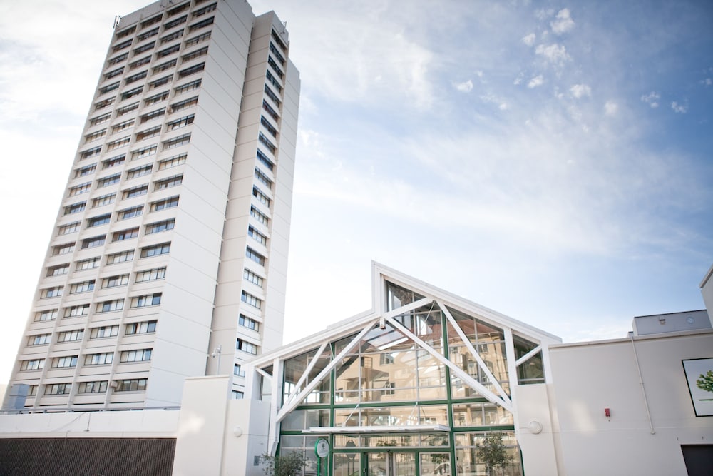 Gardens Centre Holiday Apartments 4/43