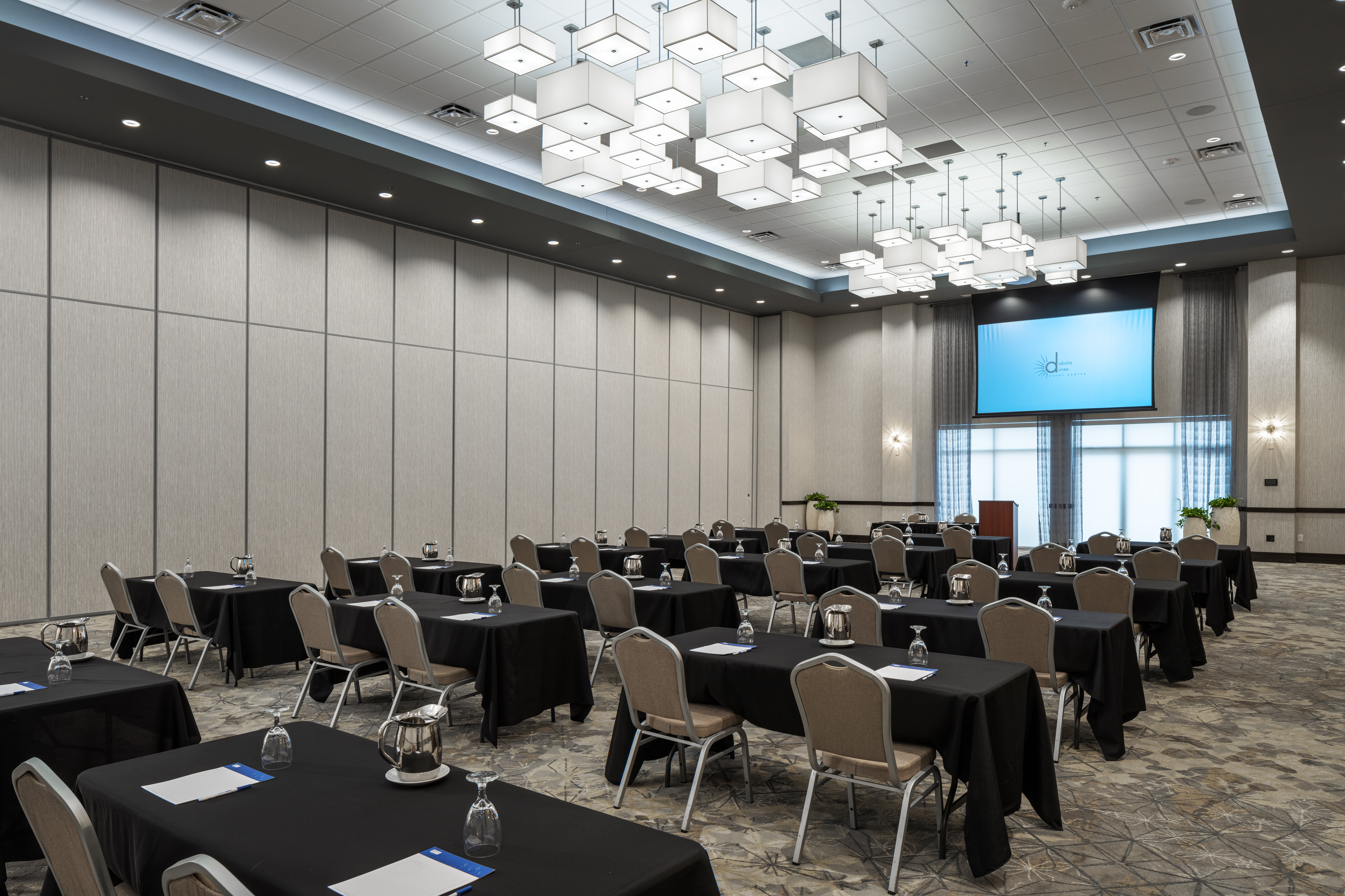 Holiday Inn Express and Suites Sioux City North Event Center an IHG Hotel 57/70