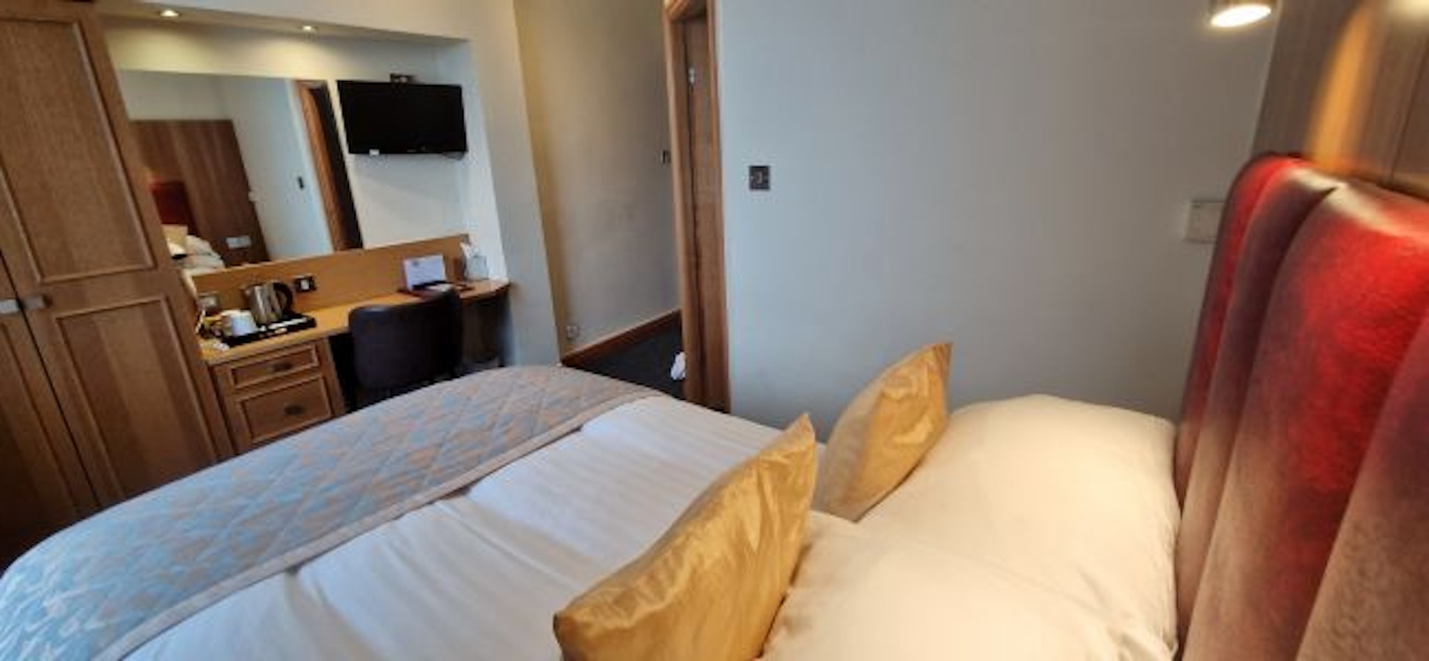 Royal Hotel 15/34