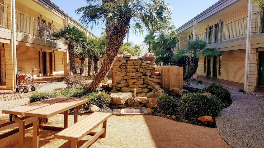 Best Western Near Lackland Afb/Seaworld 6/41