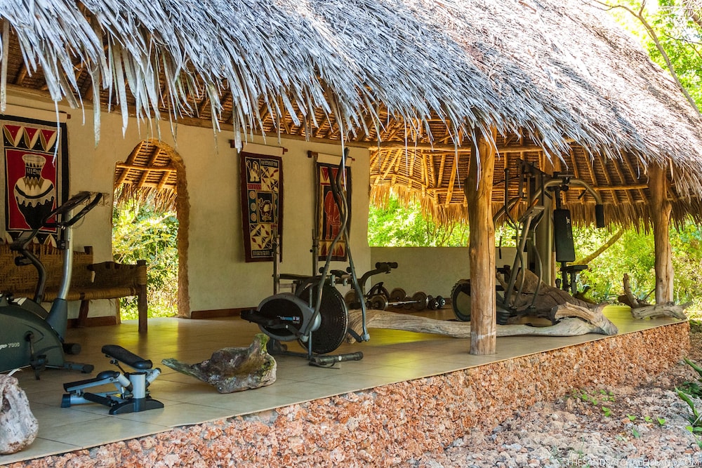 Chale Island Resort 10/70