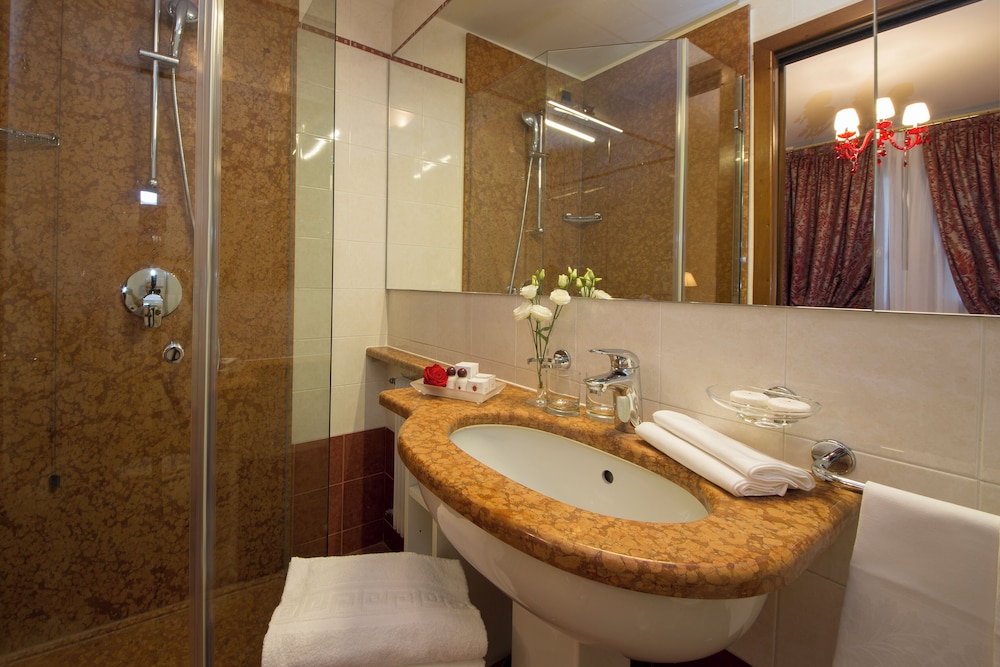 Villa Pace Park Hotel Bolognese 48/50
