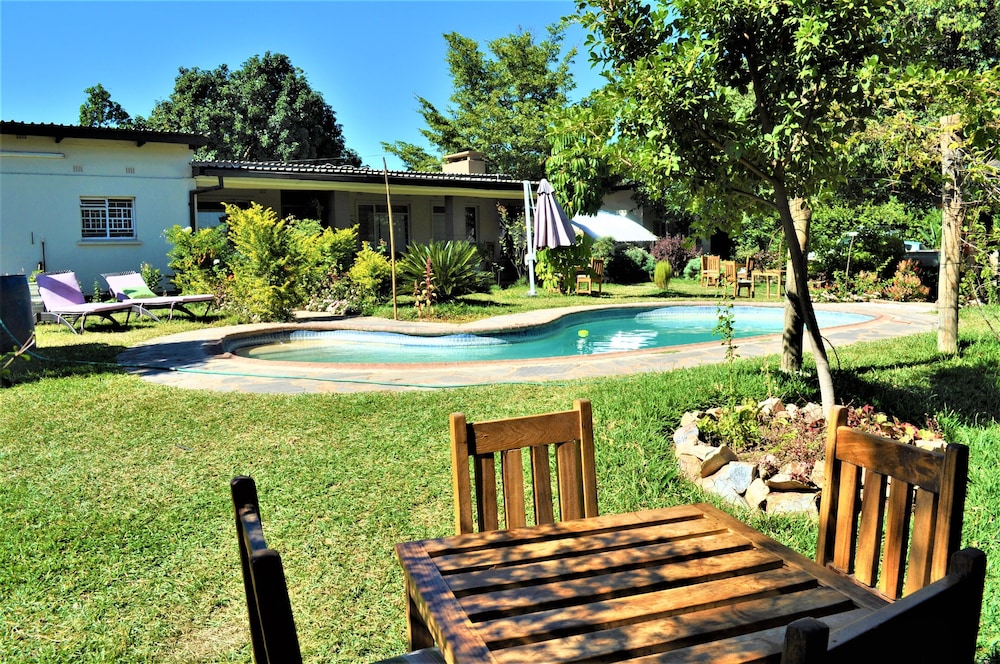 Natwange Backpackers 29/36