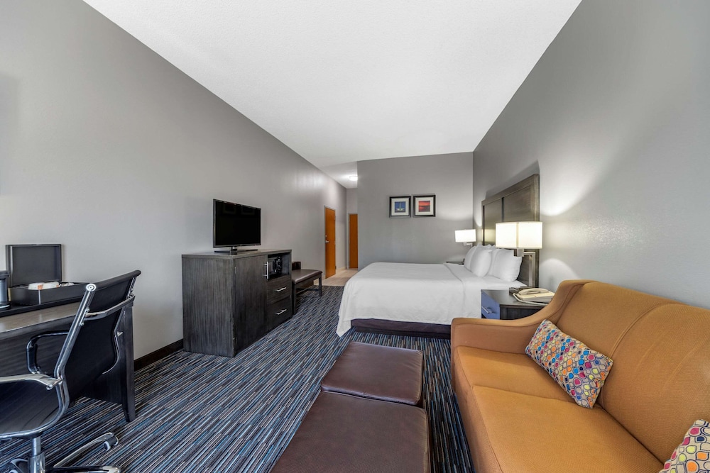Garner Hotel Oklahoma City Quail Springs by IHG 32/71