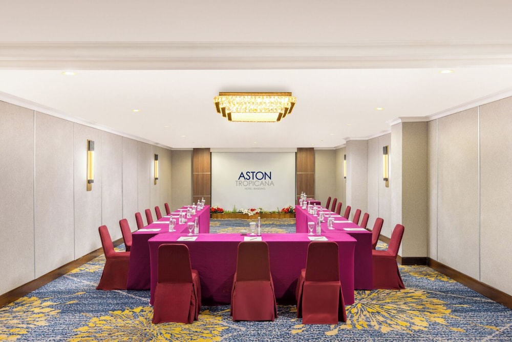 Aston Tropicana Hotel Bandung 62/69