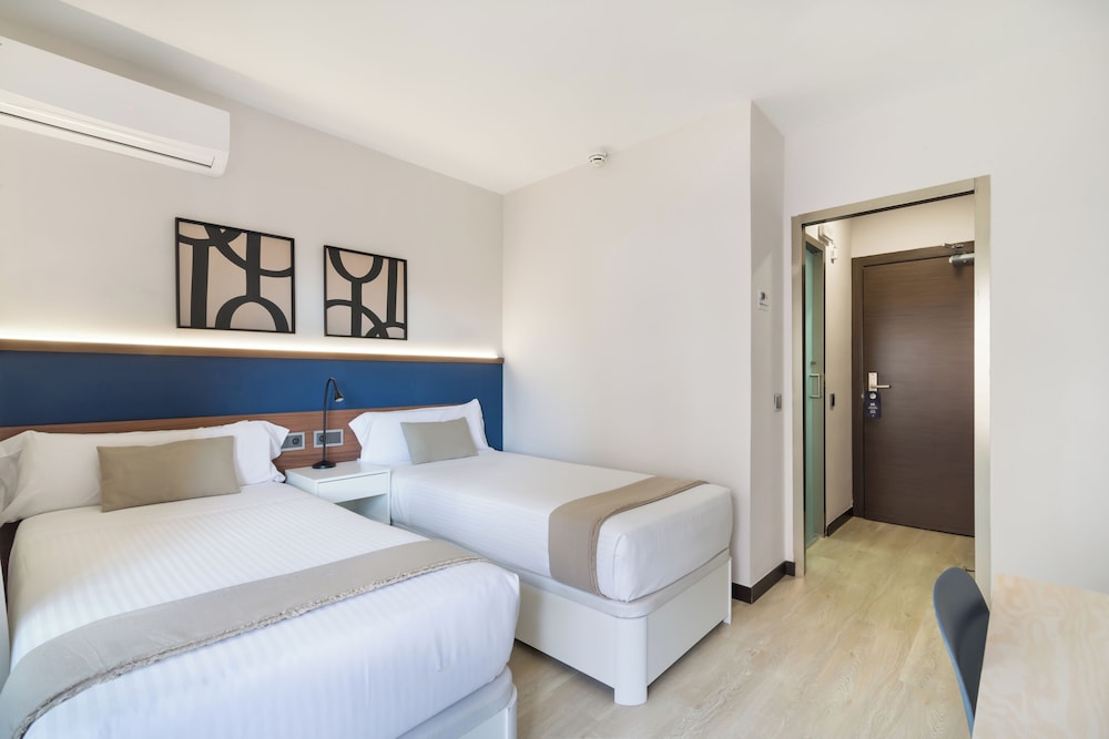ROOM, DOUBLE BED, BALCONY