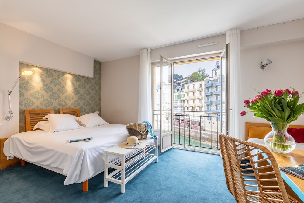 Hotel de la Vallee 10/47