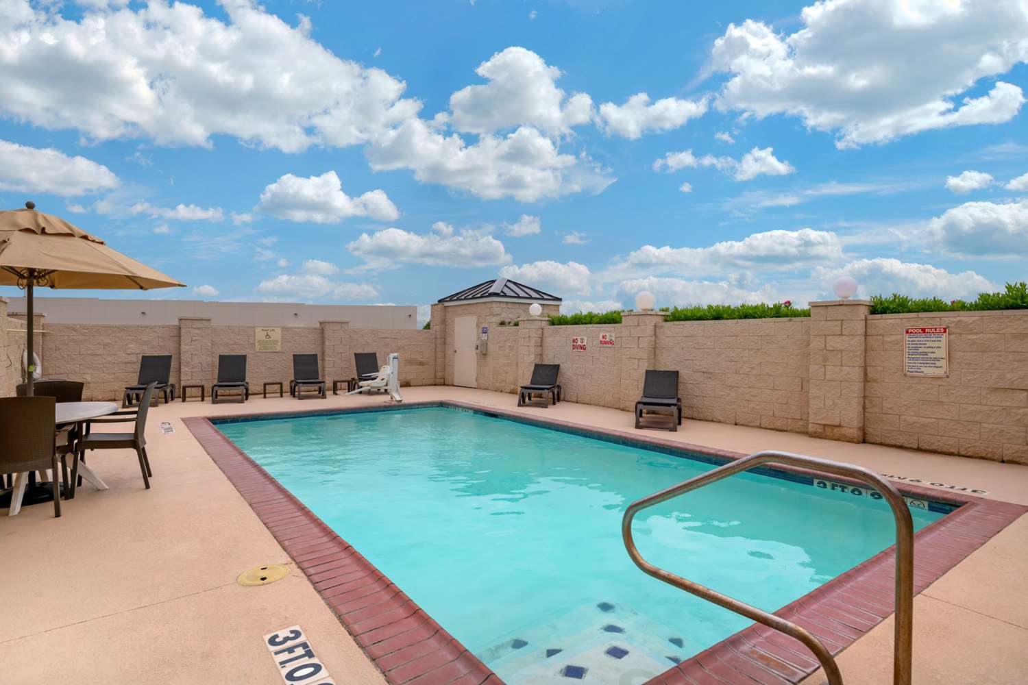 Comfort Inn & Suites, Odessa I-20 18/19