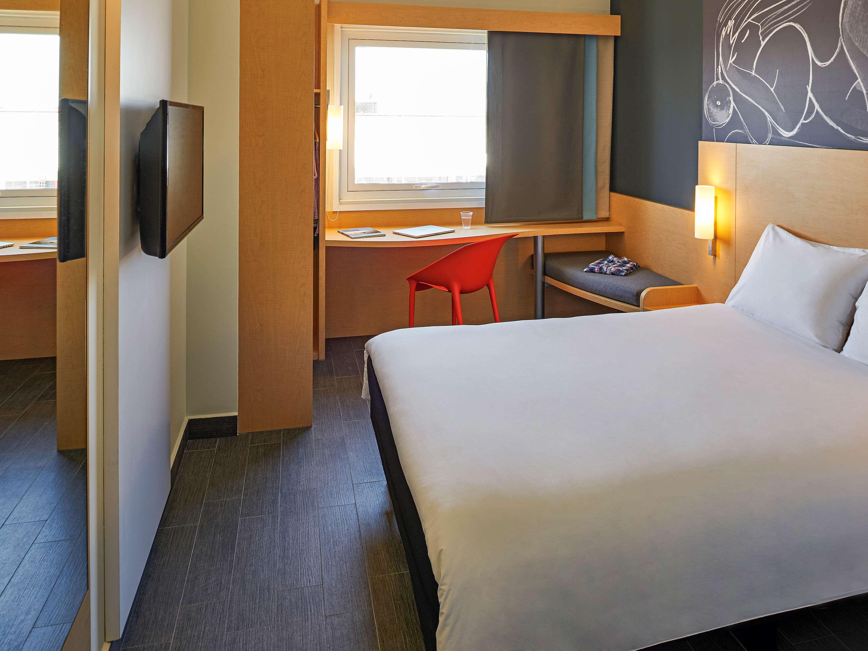 Room, Double Bed