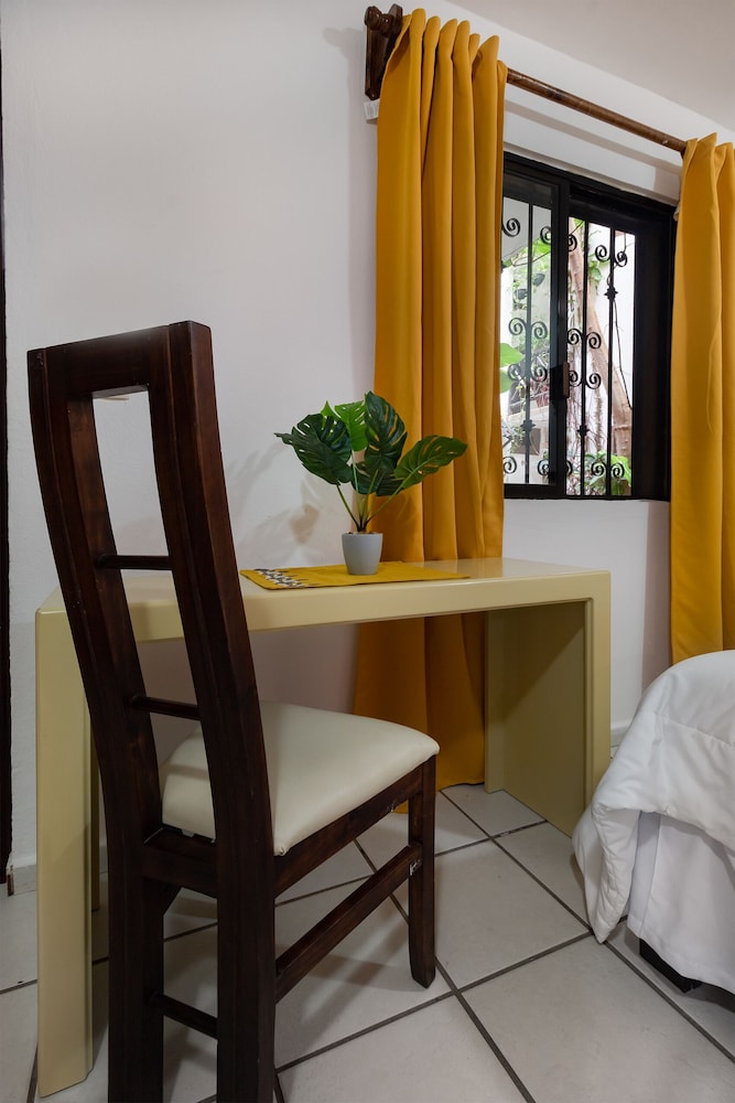 Posada Mariposa Boutique Hotel 58/71