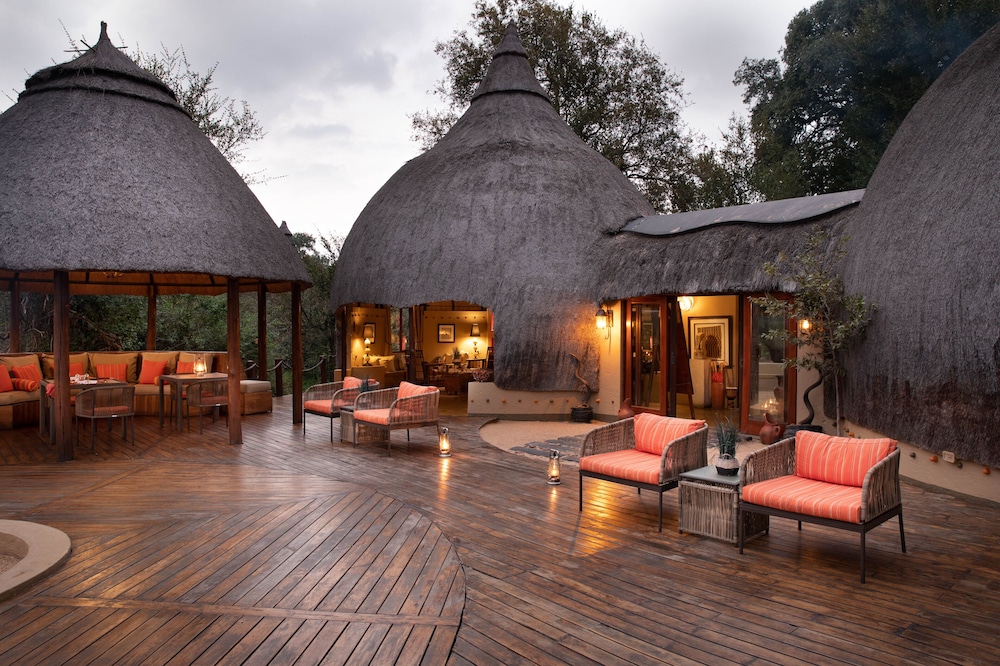 Hoyo-Hoyo Tsonga Lodge 11/68