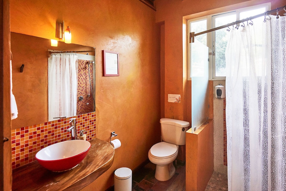1 BEDROOM, DUPLEX, RED