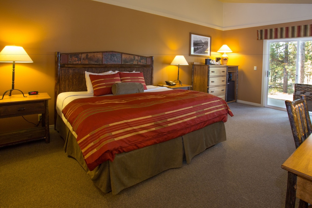 Headwaters Lodge And Cabins At Flagg Ranch 13/55