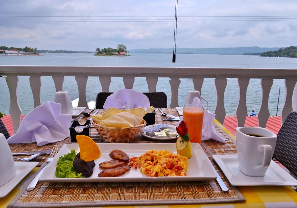 Hotel Casona de La Isla 54/77