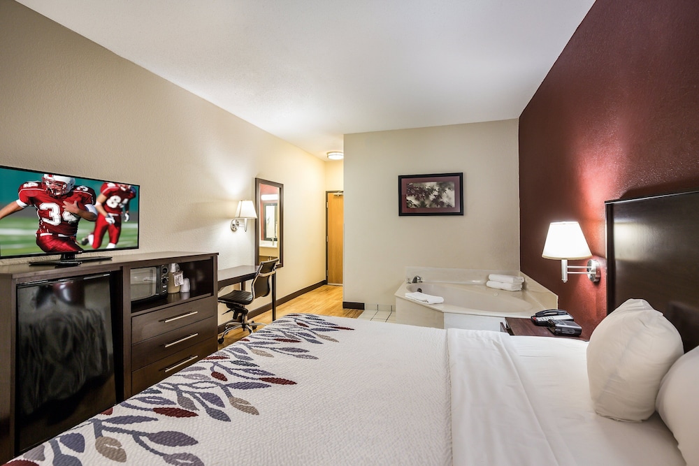 Red Roof Inn St Louis - Troy, IL 21/47