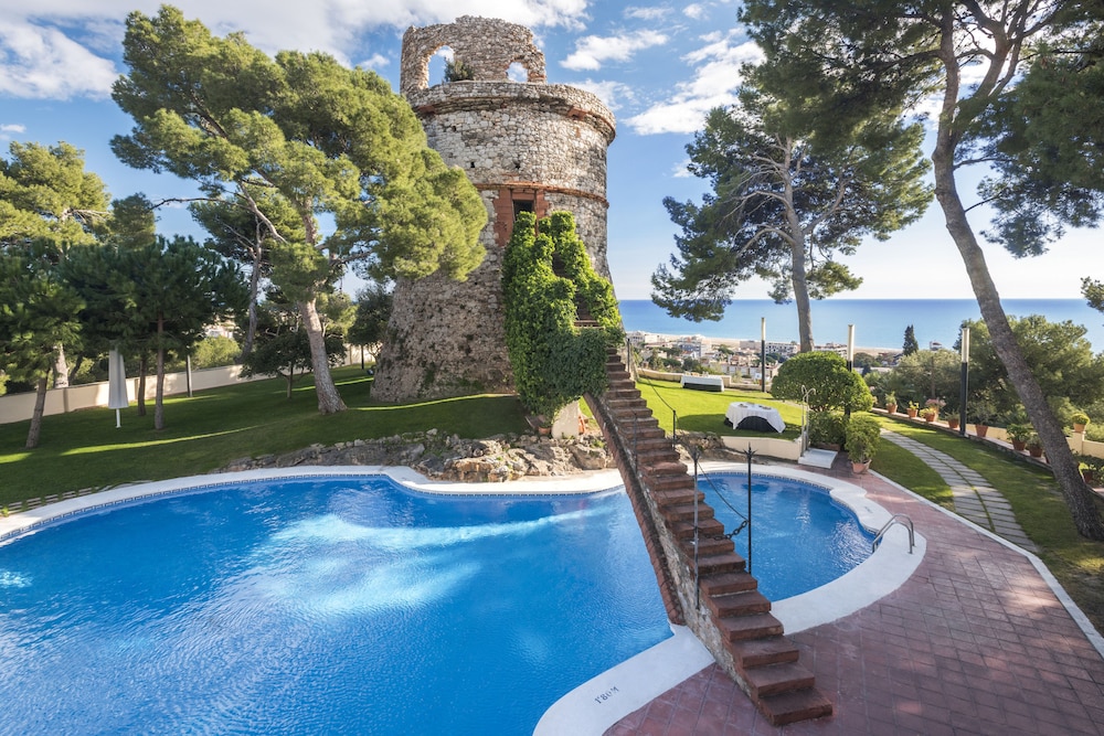 Gran Hotel Rey Don Jaime 67/70