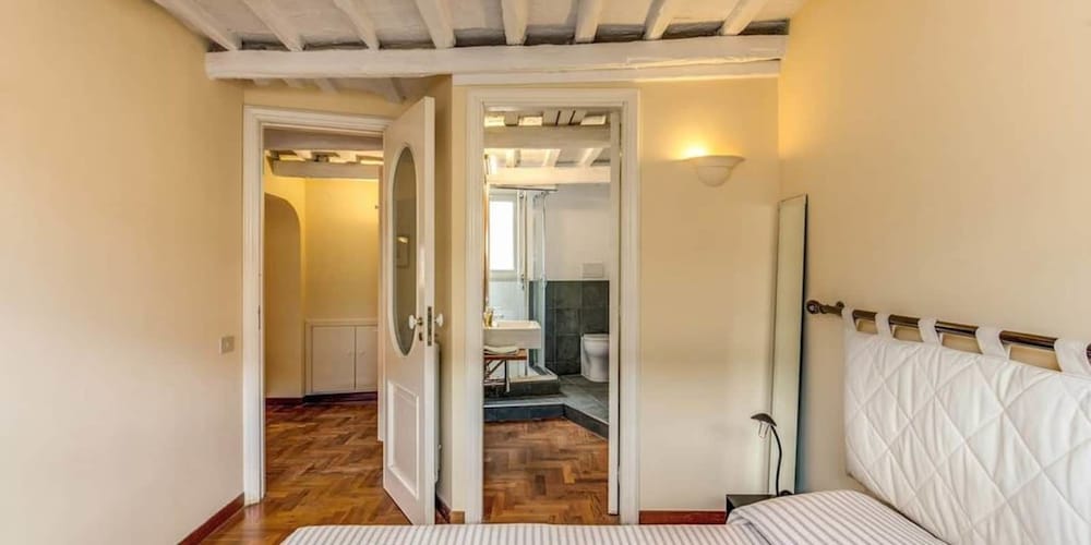 Trastevere Attic with private terrace 2/19
