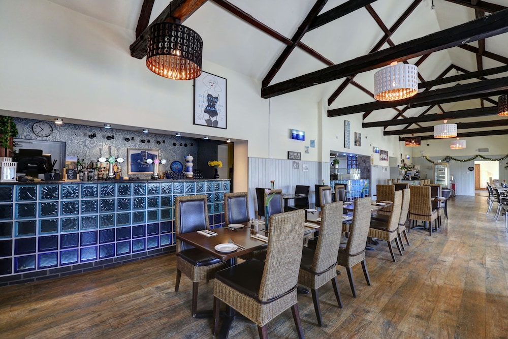 Manor Court Hotel 34/46