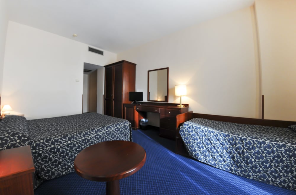 Mediterraneo Hotel 13/34