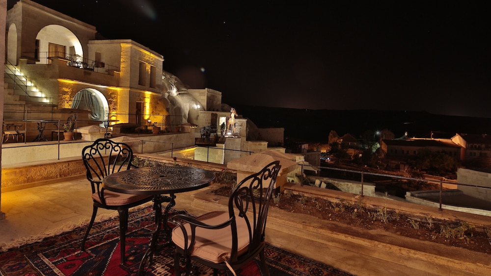 Phocas Cave Suites 61/71