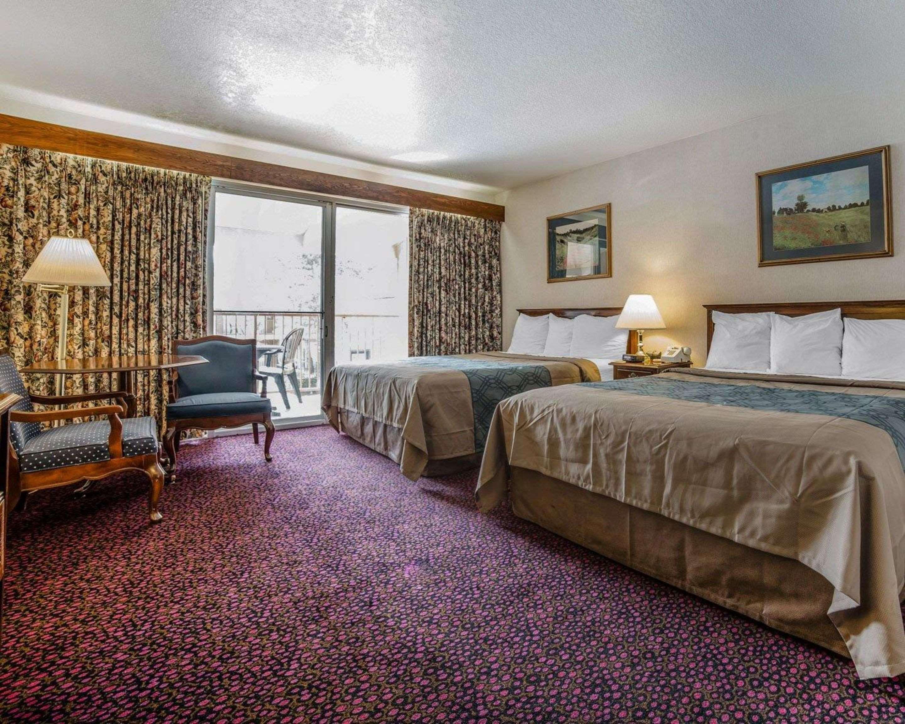 ROOM, 2 QUEEN BEDS