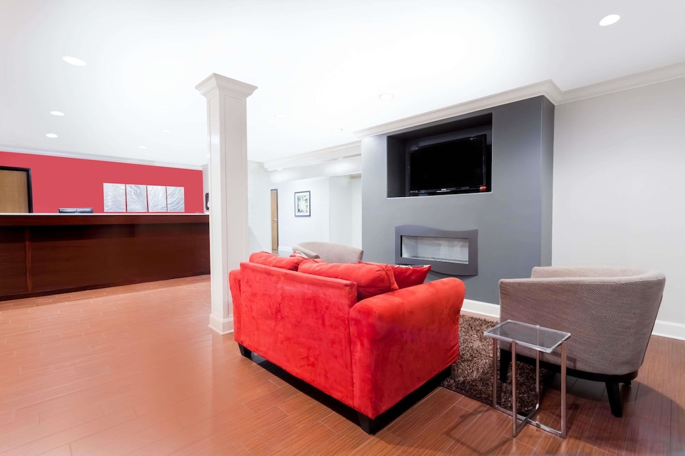 Ramada by Wyndham Tell City 28/35