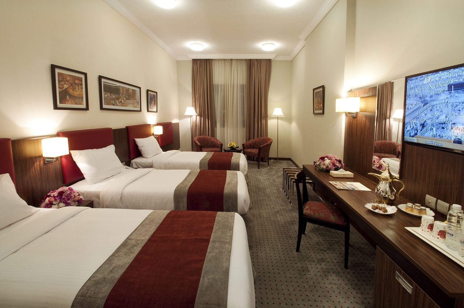 ROOM, QUADRUPLE