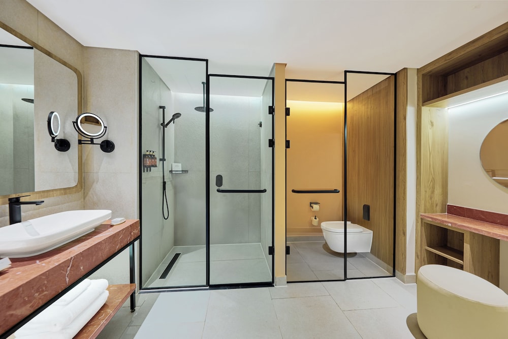 Hyatt Centric Cairo West 48/50