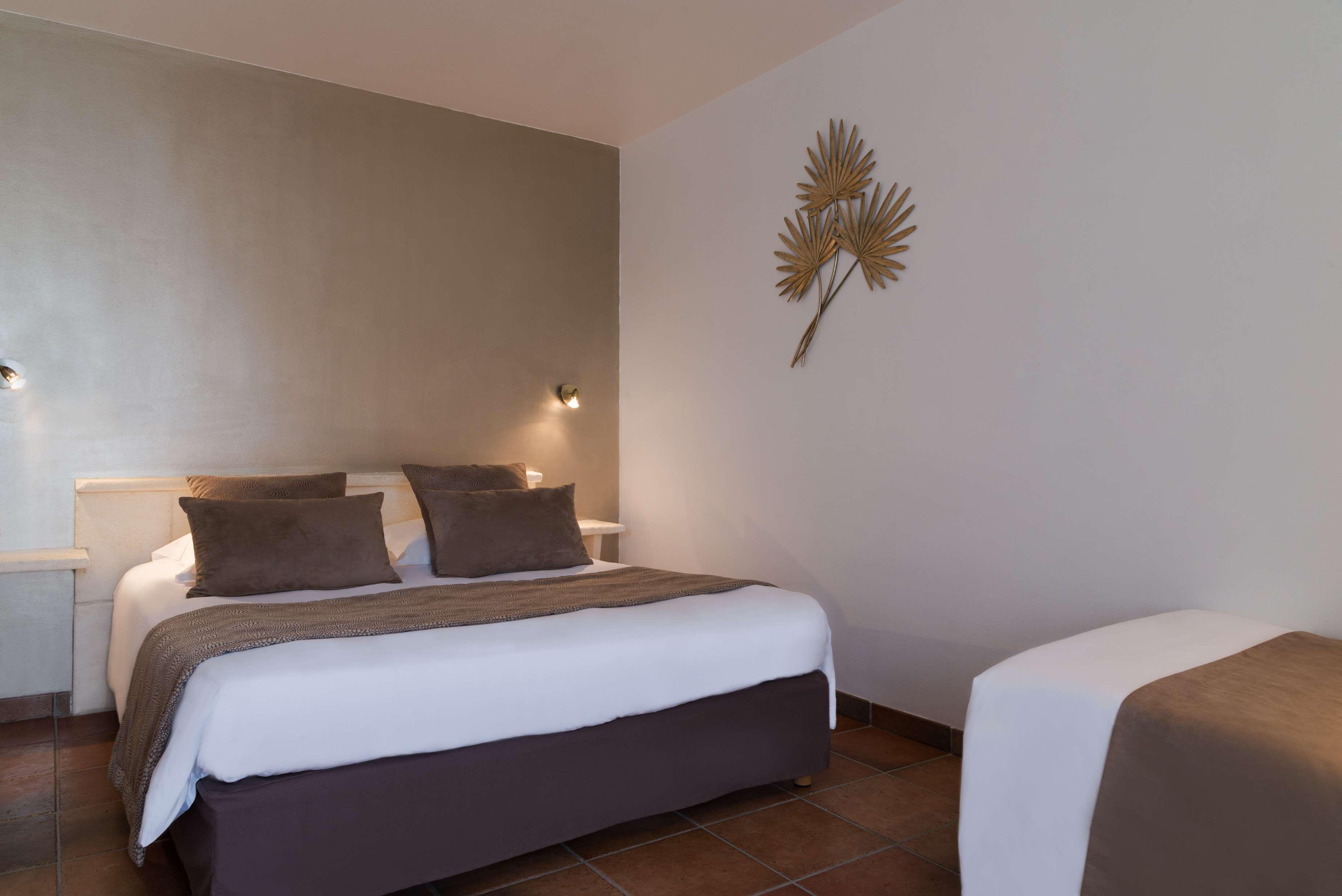 Hotel The Originals Val Baussenc 16/56