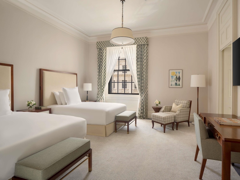 EXECUTIVE, TWIN BEDS