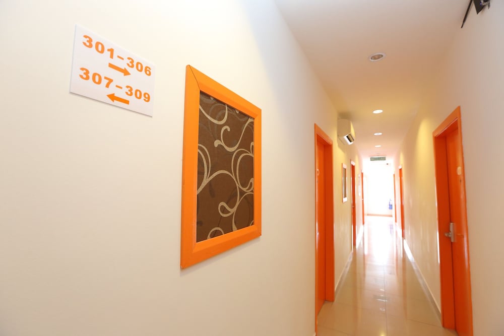 1 Hotel Taman Connaught 45/58