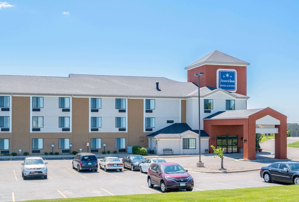 Comfort Inn & Suites Rochester South Mayo Clinic 49/54
