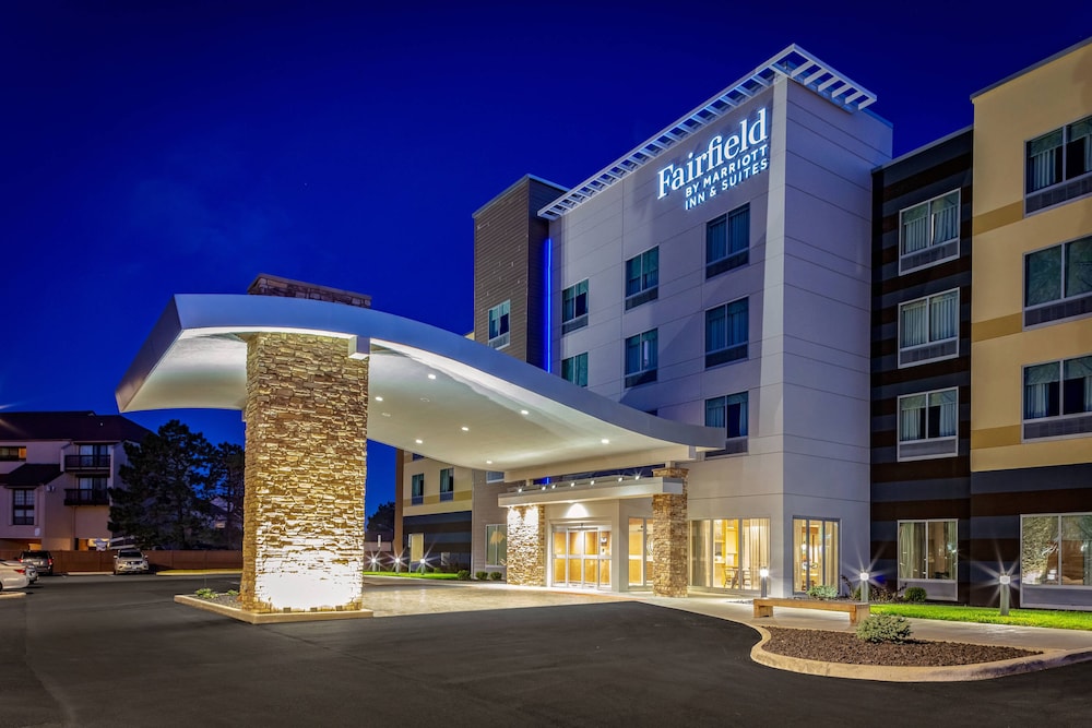 Fairfield Inn Suites Port Clinton Waterfront 1/32