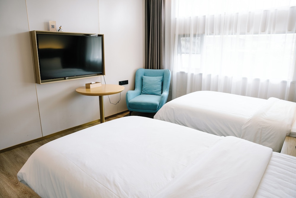 Denise Hotel Shangxiajiu 14/31