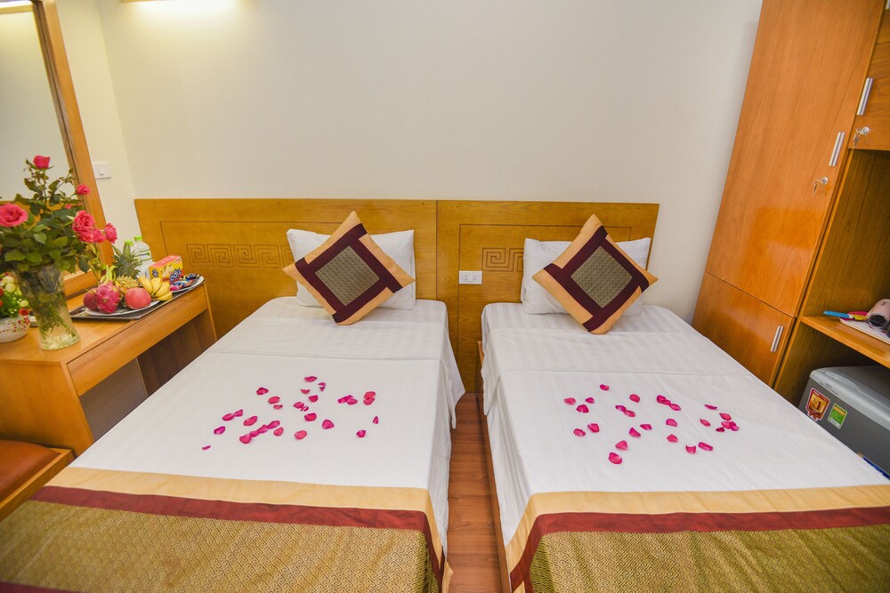 Hanoi Old Town Palace Guest House 20/45
