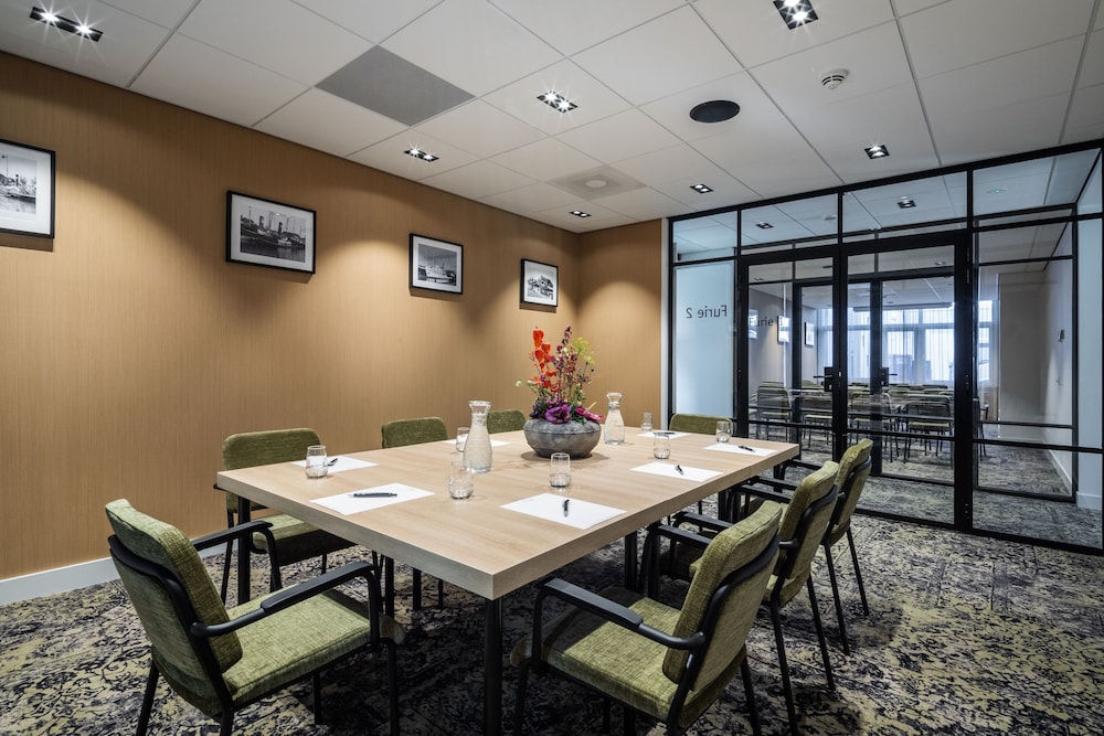 Hotel Maassluis 37/50